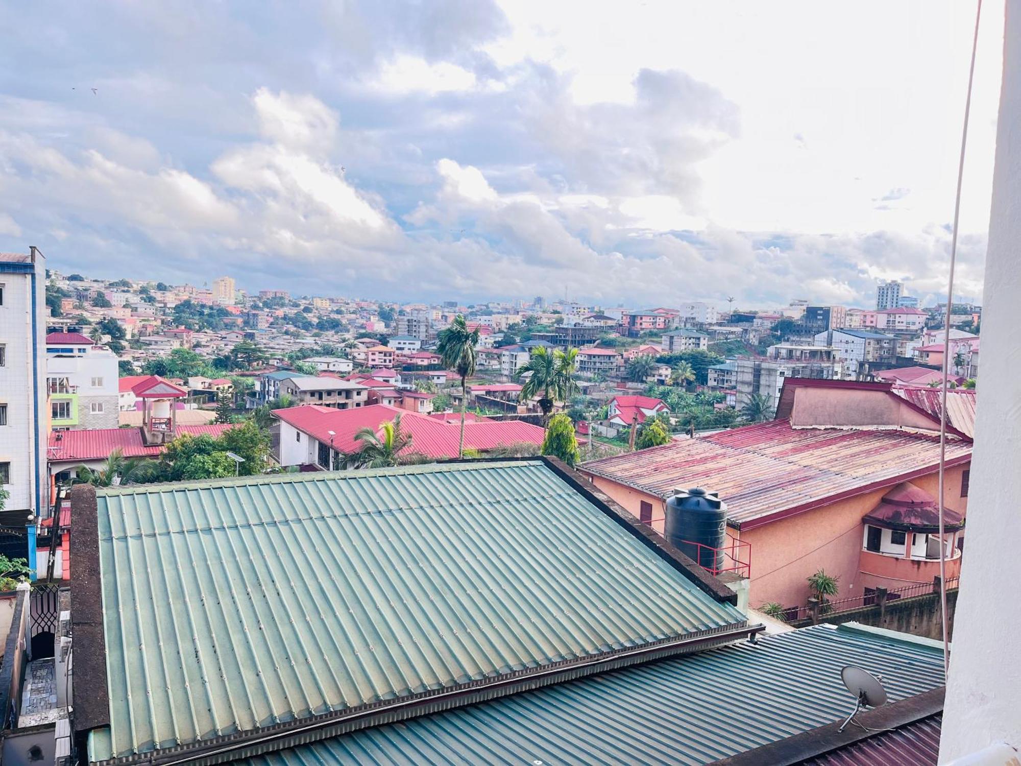 Appartements Modernes, Wifi, Tv - Yaounde, Omnisports Luaran gambar