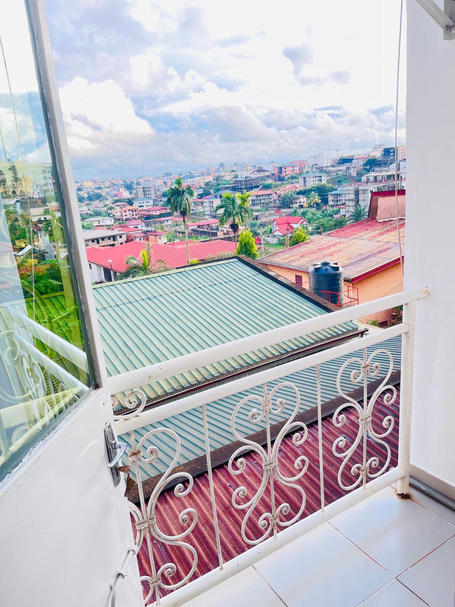 Appartements Modernes, Wifi, Tv - Yaounde, Omnisports Luaran gambar