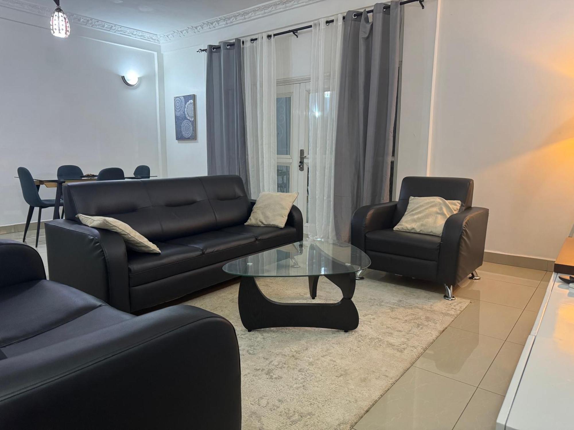 Appartements Modernes, Wifi, Tv - Yaounde, Omnisports Luaran gambar