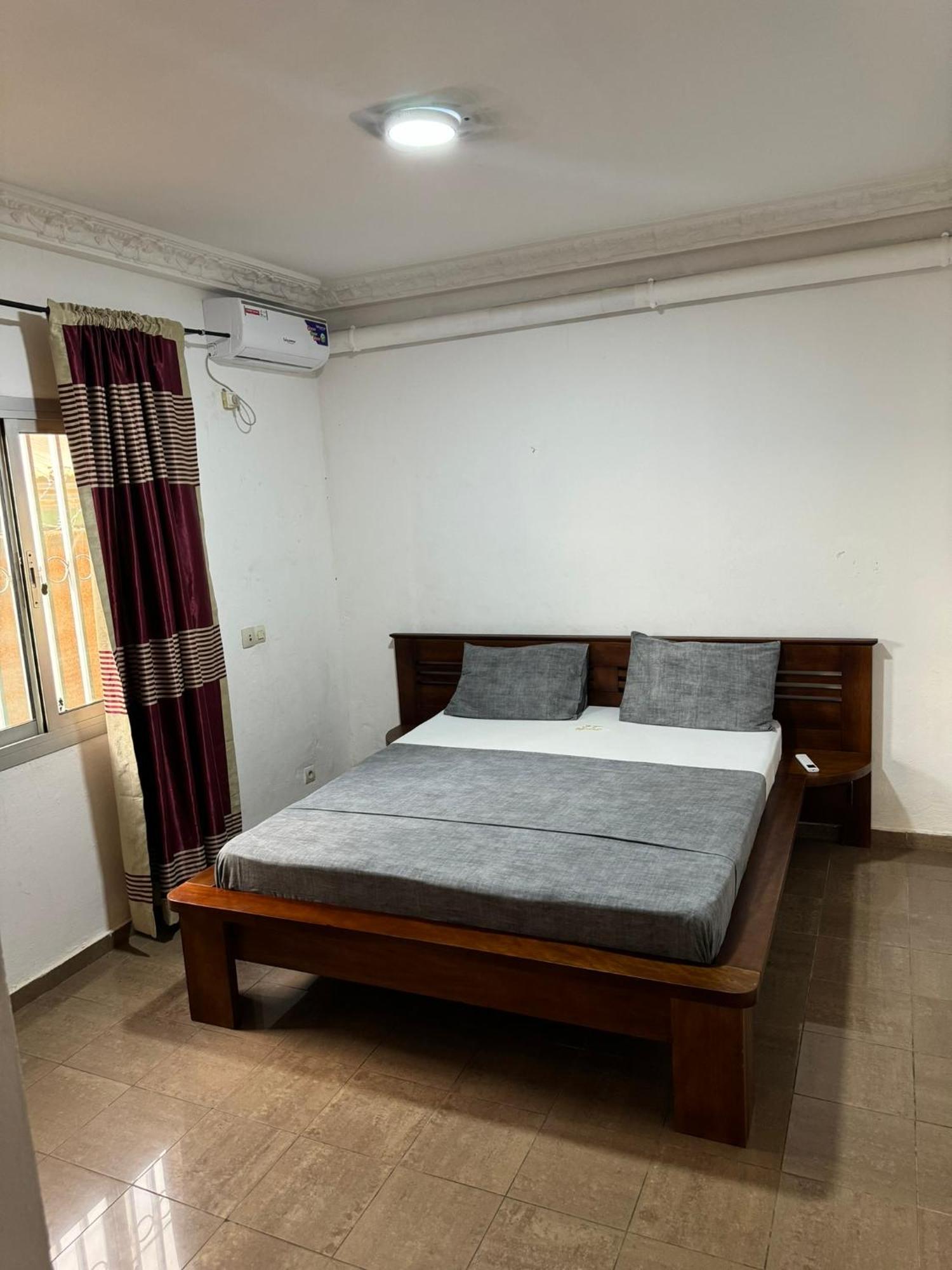 Appartements Modernes, Wifi, Tv - Yaounde, Omnisports Luaran gambar